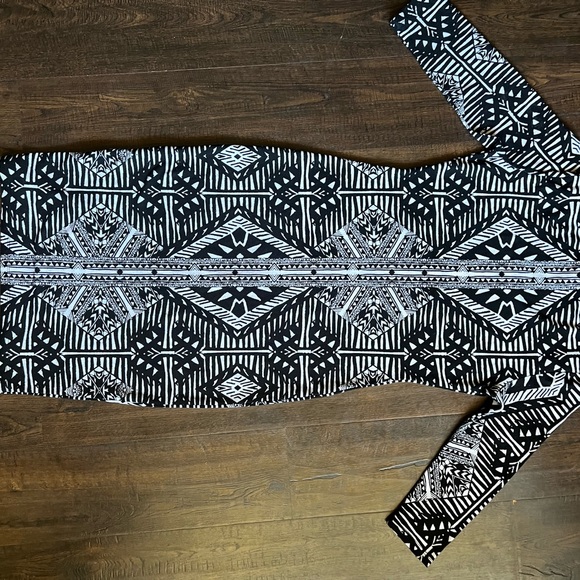 Dress - Picture 6 of 8